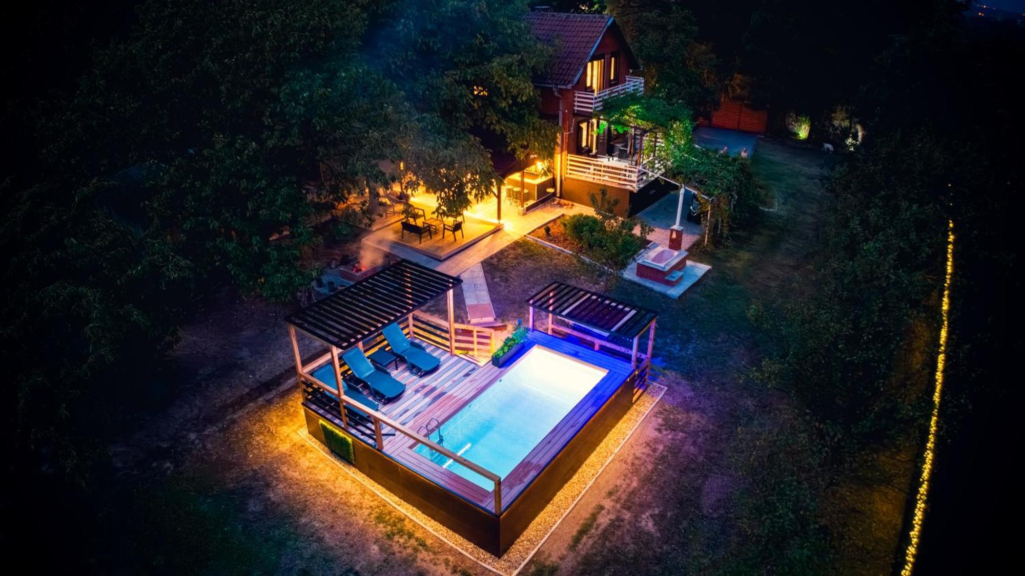 Villa Dijana - Pool, Spa, Outdoor Kitchen Belgrad Exteriör bild